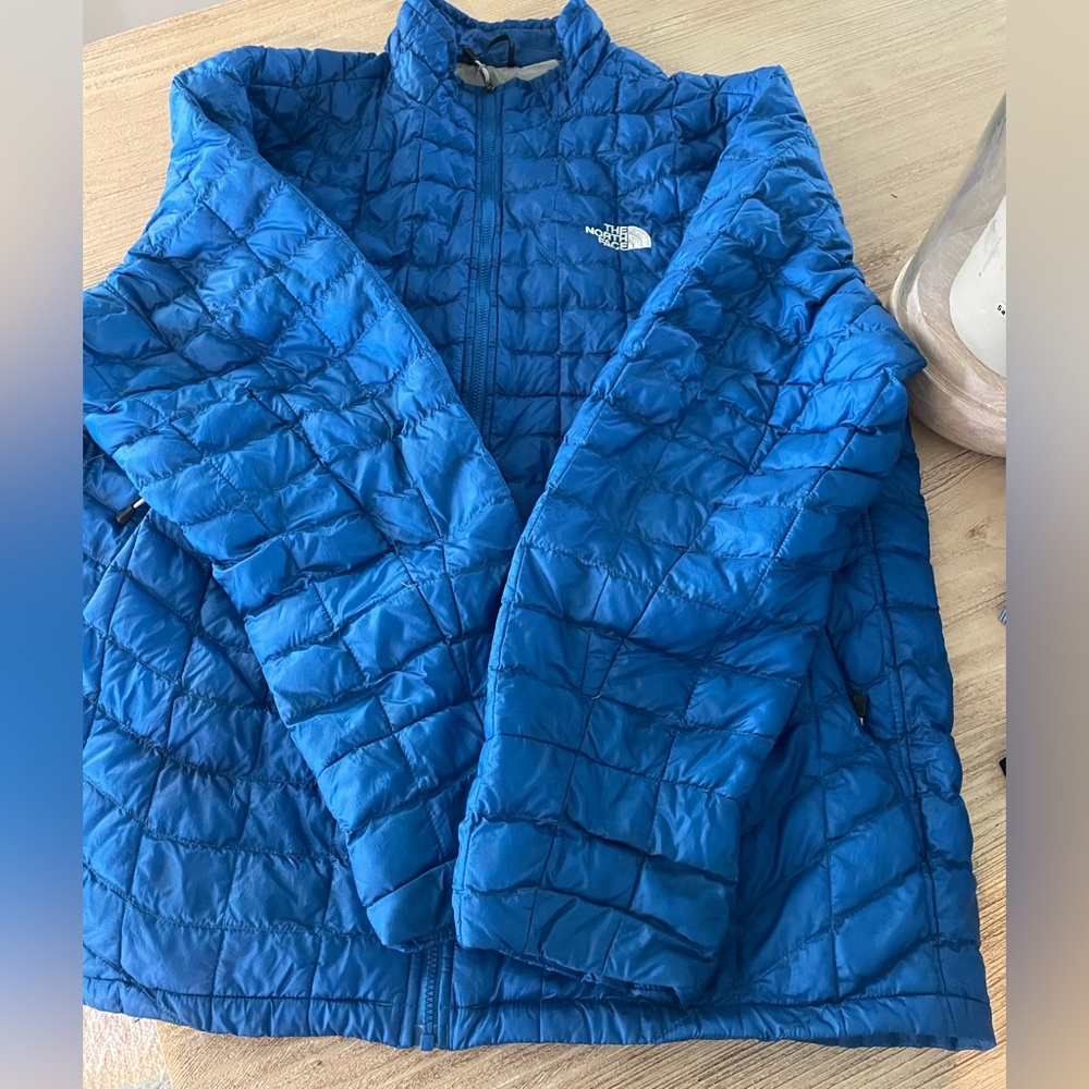 The North Face Vibrant Blue thermal ball Jacket coat XL